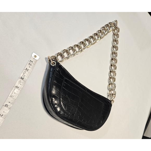 Zara Black Bag with Sleek Design - Picture 10 of 12
